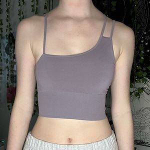 purple alo sport top S , sorry abt the thread in the pic it’s gone now